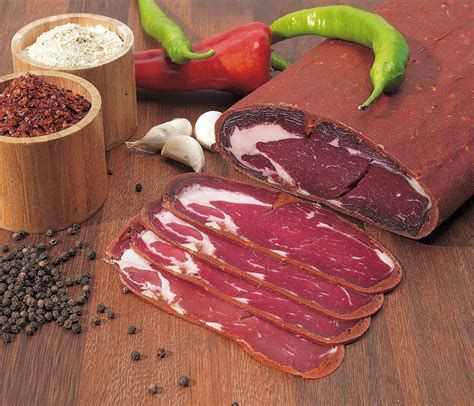 Kuru Et: Faydaları ve Evde Yapım Yöntemleri